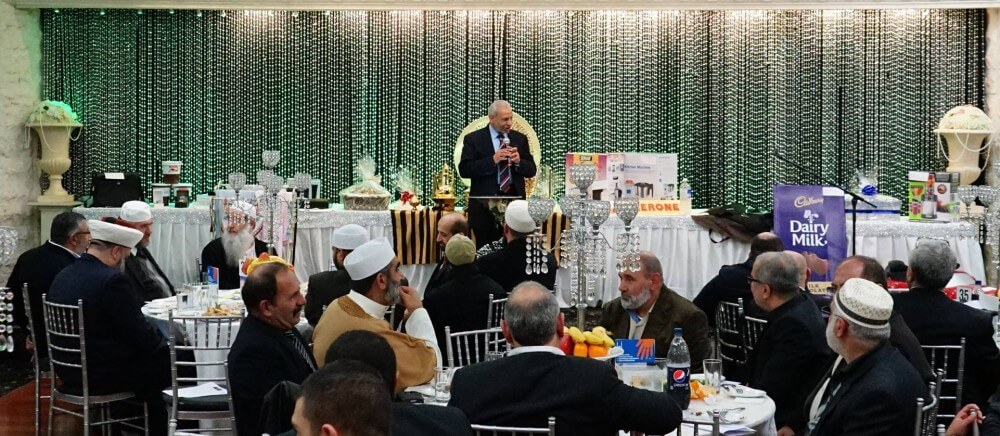 Fundraising dinner for Iraqi refugees