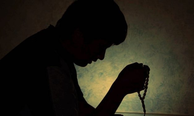 Beyond ceremonial Islam: Displaying good behaviour