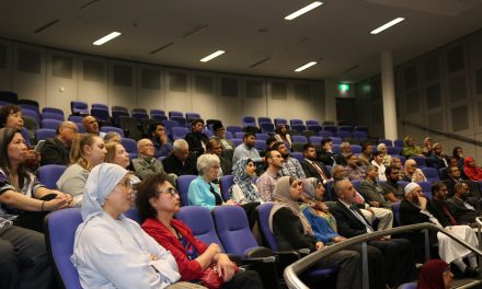 ‘Spirit of Sacrifice’ dinner at UWS