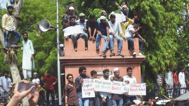 Alumni condemn attack on Aligarh University