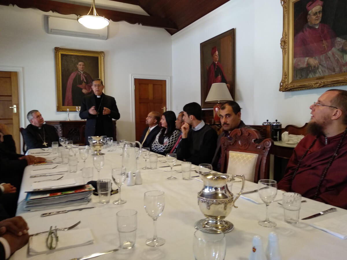 Vatican’s dialogue delegation meets interfaith leaders