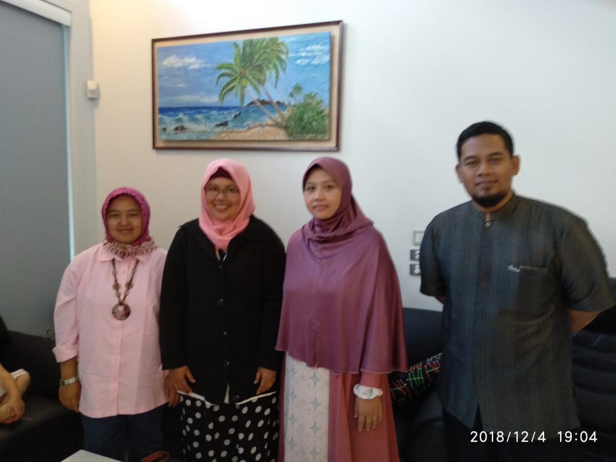 Indonesian gender linguistics group visits Australia