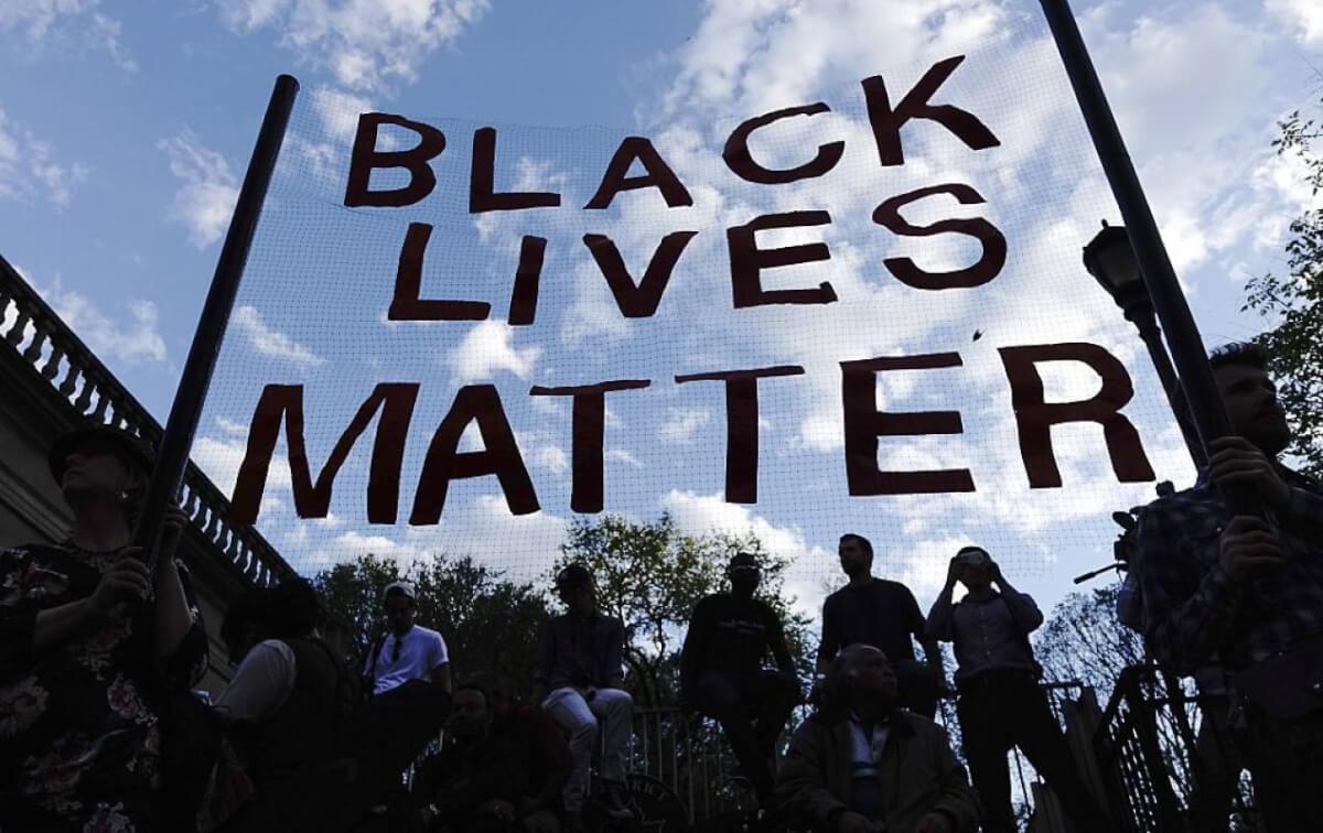 The evolution of compassion amid injustice