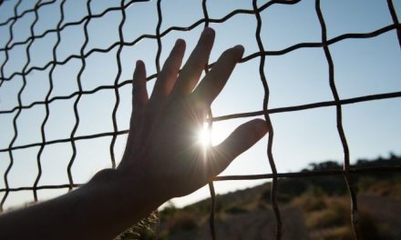 Hope behind the Wire: What refugees in detention think and feel