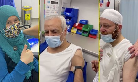 Muslims leaders front up for vaccination