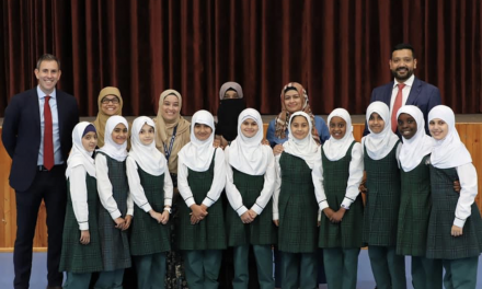 Muslim school hosts Australian Citizenship Ceremony