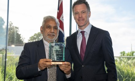 Abbas Alvi wins Community Service Award