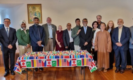 Multi-faith prayer vigil for victims of Sydney violence