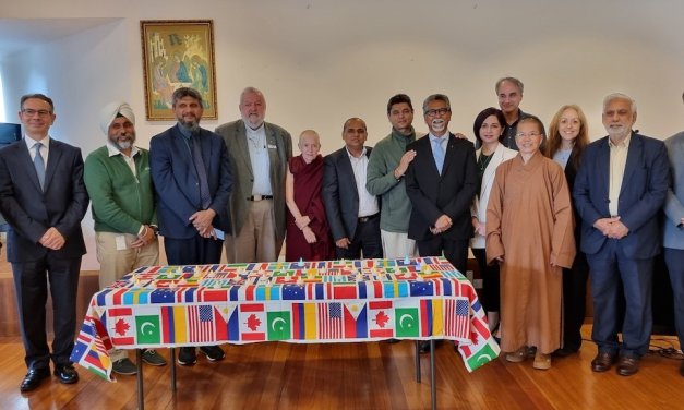 Multi-faith prayer vigil for victims of Sydney violence