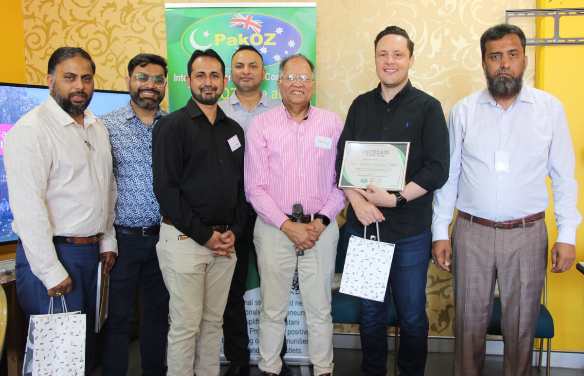 Professional Network’s Meet and Greet brings community together