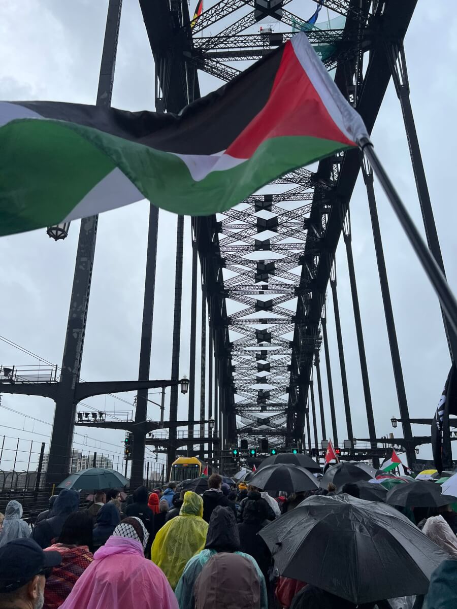 Over the bridge: Palestinian cause unites Australia