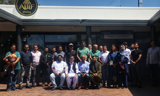Sydney honours Nasir Hussain