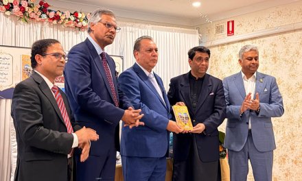 Tariq Mahmood Mirza’s new travelogue “Teen Des Eik Dil” launched in Sydney