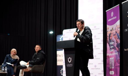 Usman Khawaja inspires young Muslims to pursue success without compromise